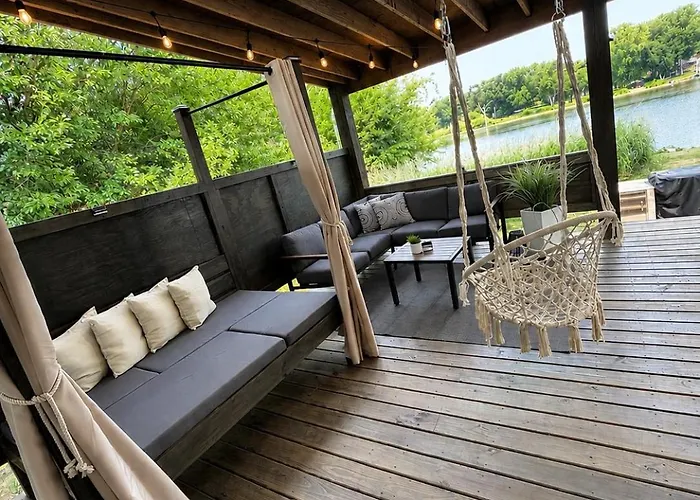 Velvet - Couples Getaway With Exclusive Velvet Room Ferienhaus