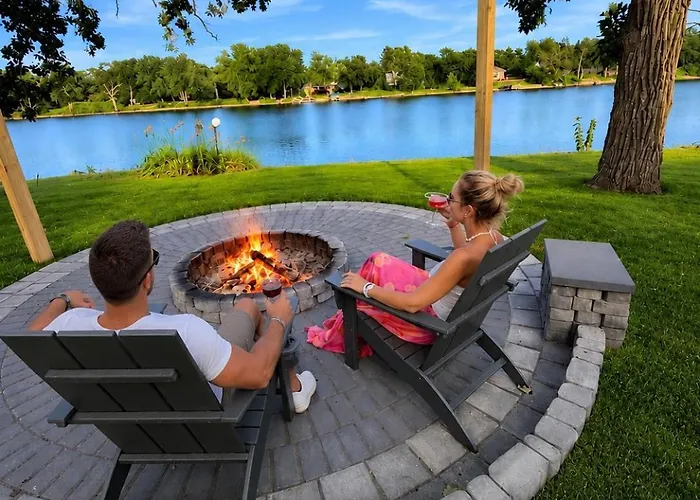 Velvet - Couples Getaway With Exclusive Velvet Room *